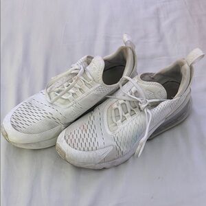 White Nike Air 270